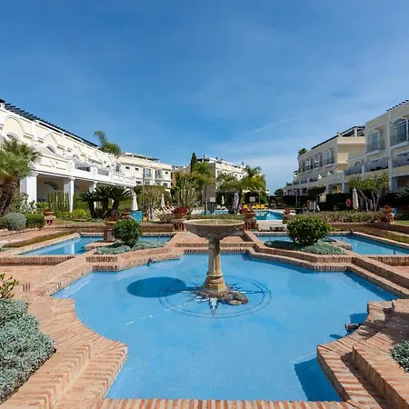 Apartment Sunny 2 Bdrm Paradise In Aloha Gardens Marbella