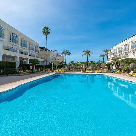 Sunny 2 Bdrm Paradise In Aloha Gardens * Marbella
