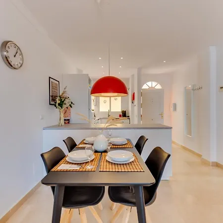 Apartment Sunny 2 Bdrm Paradise In Aloha Gardens Marbella