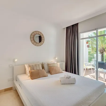 Sunny 2 Bdrm Paradise In Aloha Gardens * Marbella