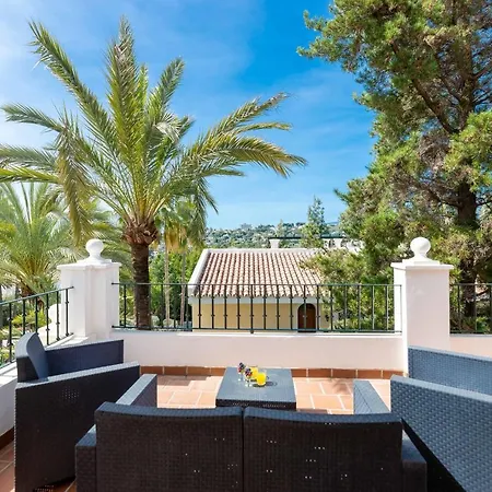 Sunny 2 Bdrm Paradise In Aloha Gardens * Marbella